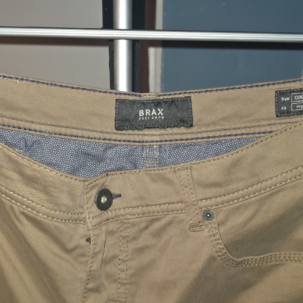 Brax Men's Classic Khaki Chinos